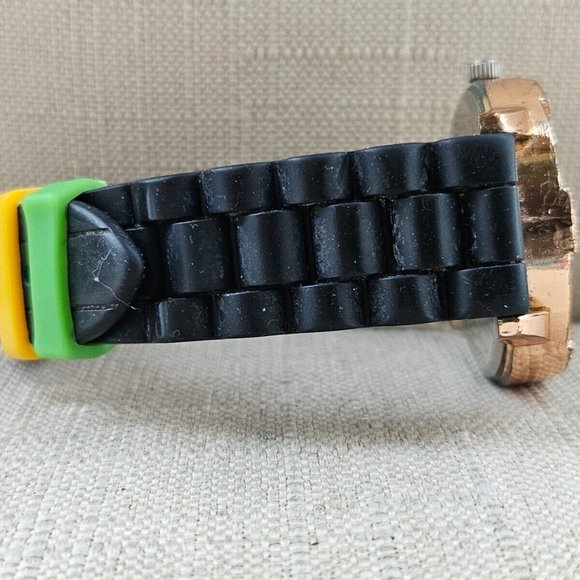 Geneva Fashion Wristwatch Quartz Analog Black Rubber Band Gold Tone Case Watch - Picture 9 of 11